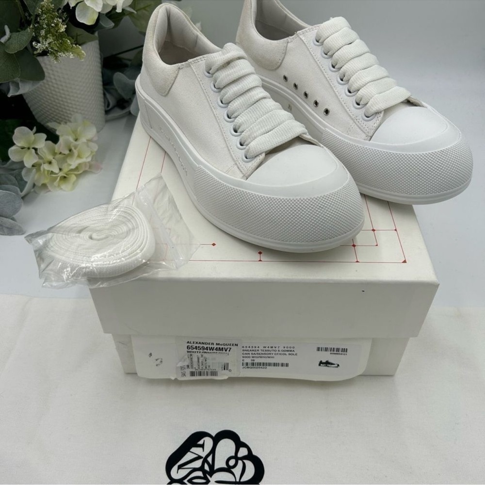 Women’s Alexander McQueen sneakers size 39.5 maiden Italy - Picture 7 of 11